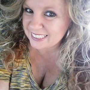 Meet your Posher, Connie